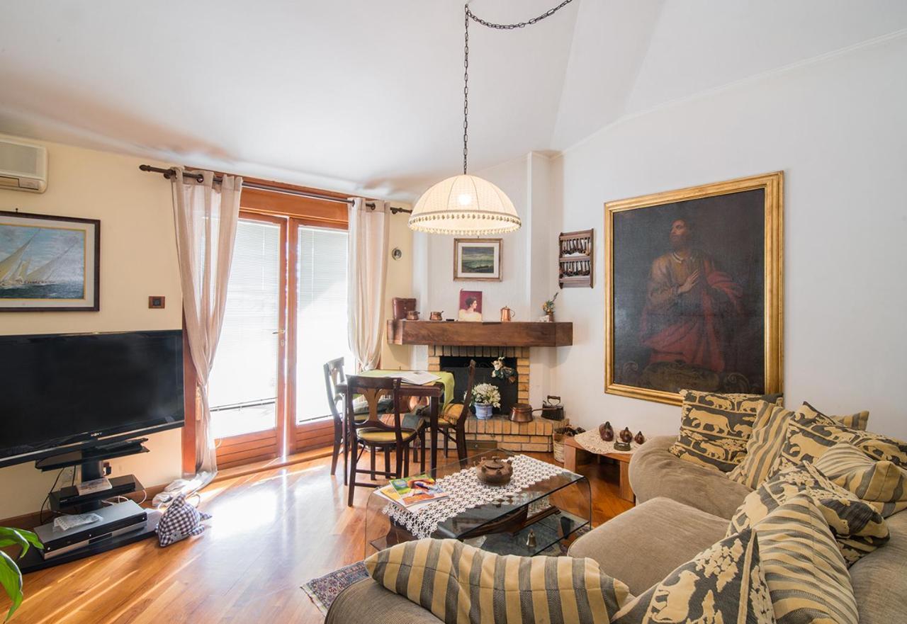 La Mansarda Delle Meraviglie B&B Superior Terst Exteriér fotografie
