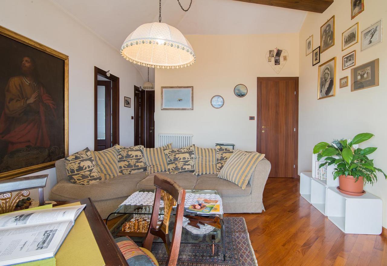 La Mansarda Delle Meraviglie B&B Superior Terst Exteriér fotografie